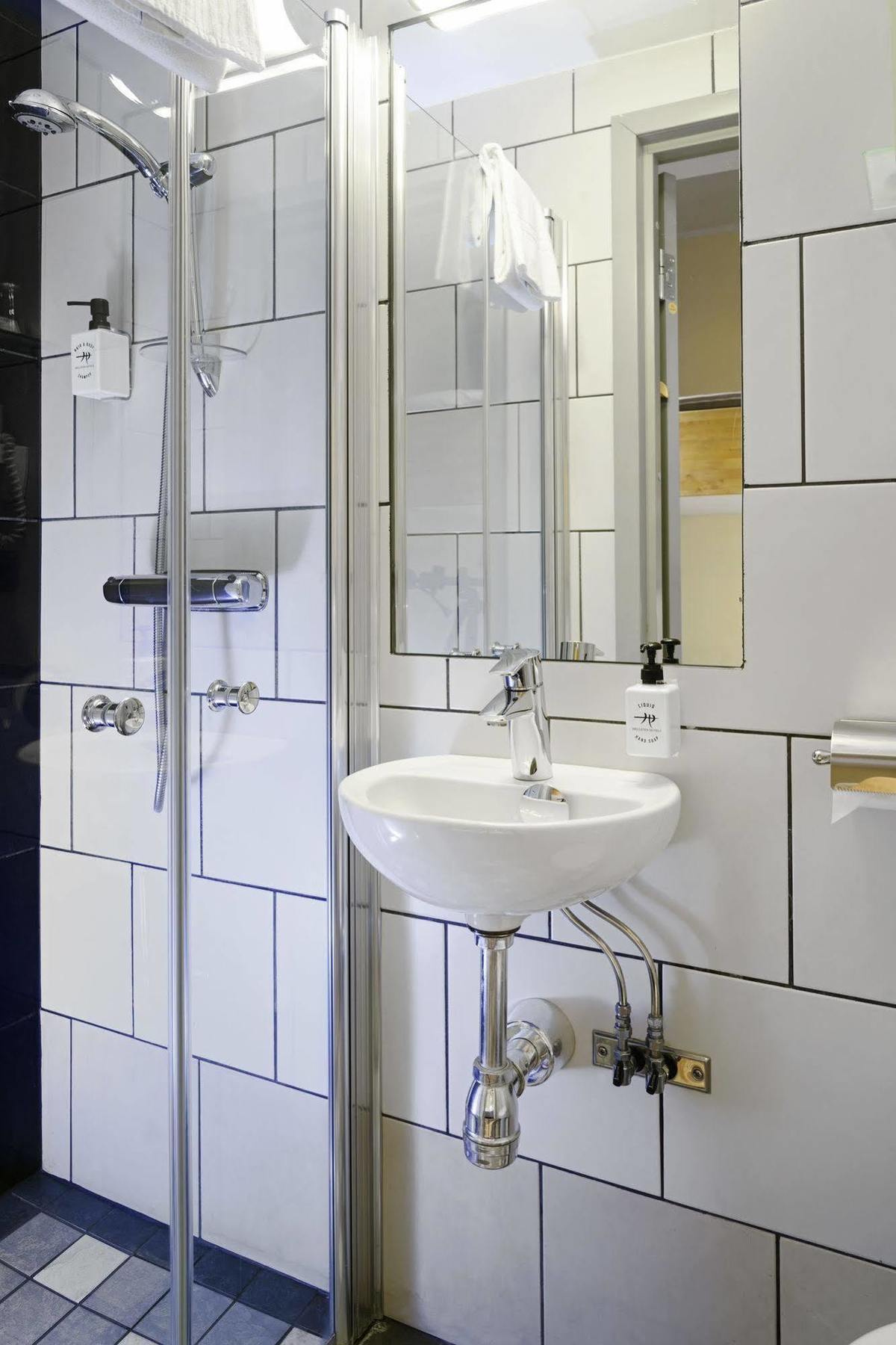 Rex Petit Hotel 2*